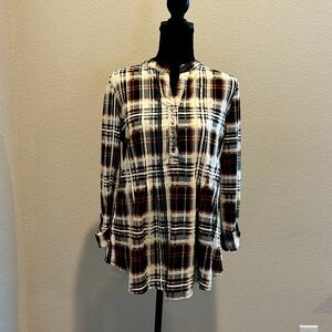 Kim Rogers Multicolor Plaid Long Sleeve Button Front Shirt.